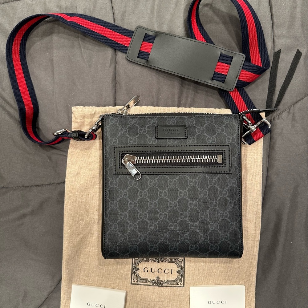 Gucci GG Black small messenger bag
